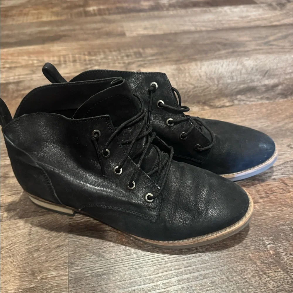 Diba Women’s Black Chukka Lace-Up Boots